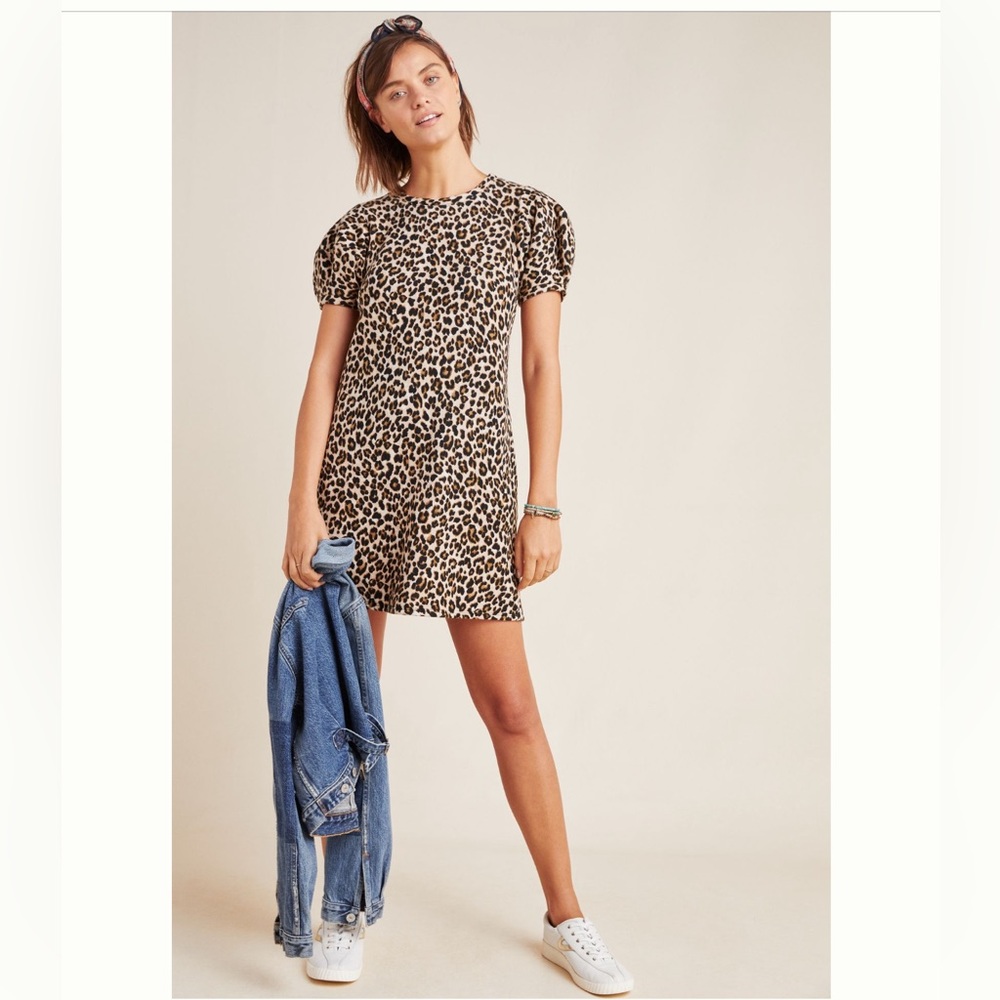 Leopard print puff sleeved dress